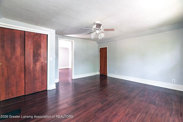 2204 Clifton Avenue, Lansing, MI 48910