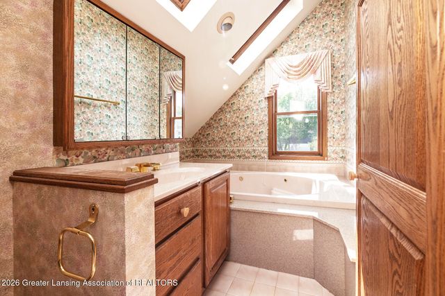 2204 Clifton Avenue, Lansing, MI 48910