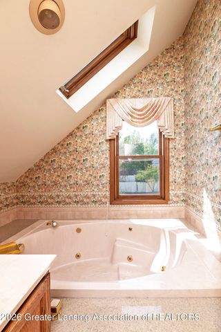 2204 Clifton Avenue, Lansing, MI 48910