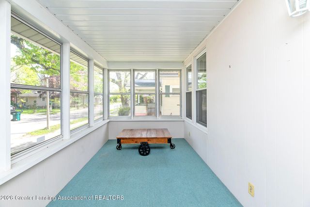 2204 Clifton Avenue, Lansing, MI 48910
