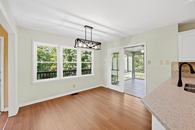 3889 Barnard Drive, Lexington, KY 40509