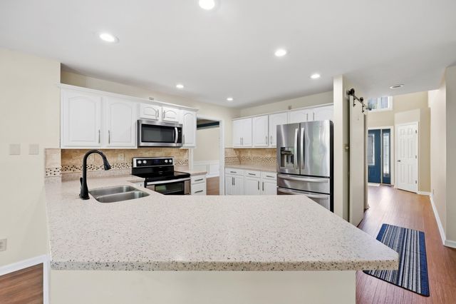 3889 Barnard Drive, Lexington, KY 40509
