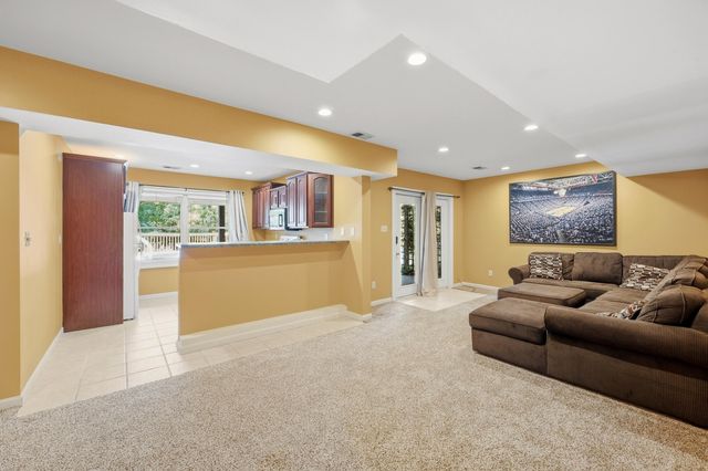 3889 Barnard Drive, Lexington, KY 40509