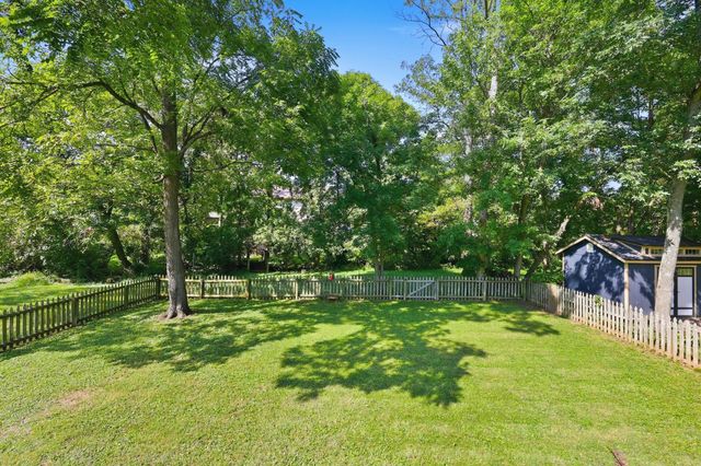 3889 Barnard Drive, Lexington, KY 40509