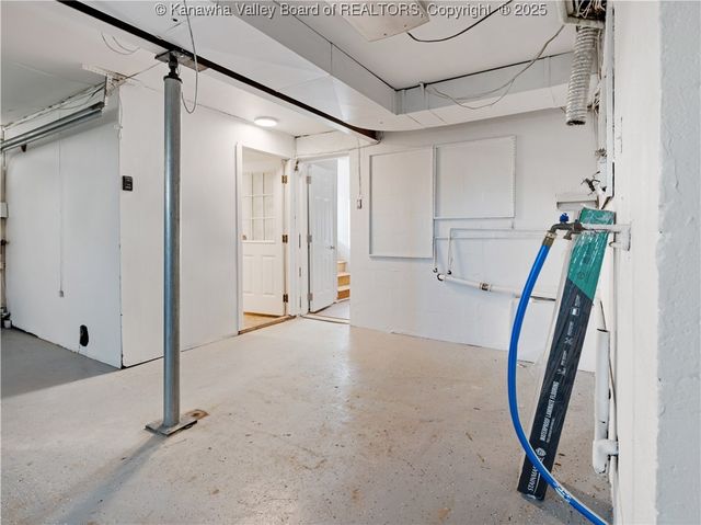 1501 Knob Road, Charleston, WV 25314