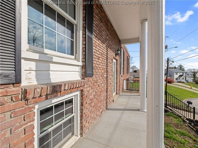 1501 Knob Road, Charleston, WV 25314