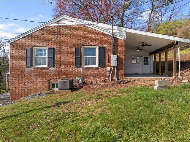 1501 Knob Road, Charleston, WV 25314
