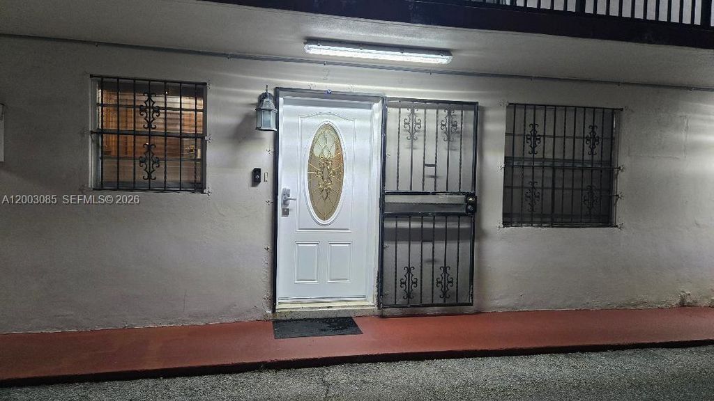 1000 W 28th St 2, Hialeah, FL 33010