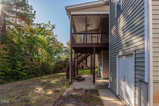 304 Vinewood Place, Holly Springs, NC 27540