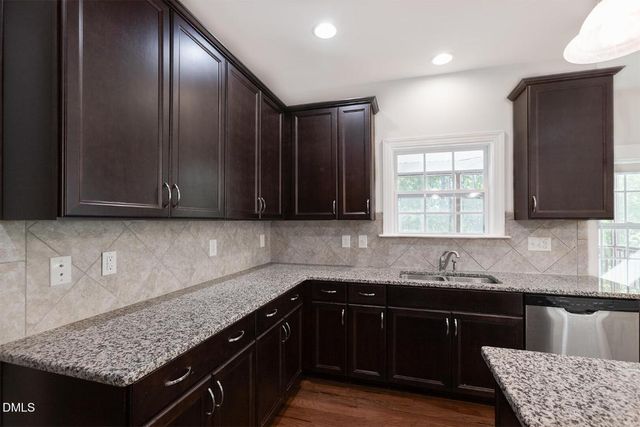 304 Vinewood Place, Holly Springs, NC 27540