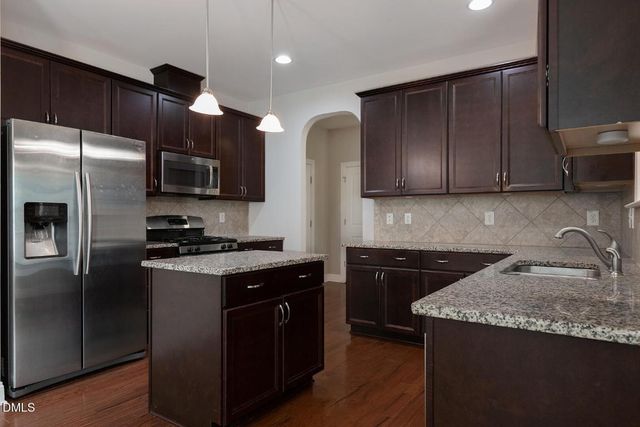 304 Vinewood Place, Holly Springs, NC 27540