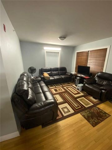 231 Douglas Avenue R-7, Providence, RI 02908