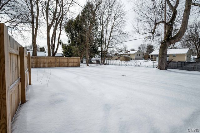 425 Larchmont Avenue, Utica, NY 13502