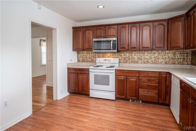 425 Larchmont Avenue, Utica, NY 13502