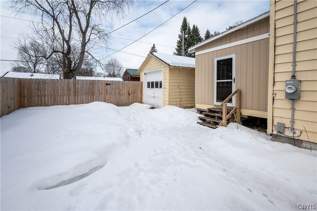 425 Larchmont Avenue, Utica, NY 13502