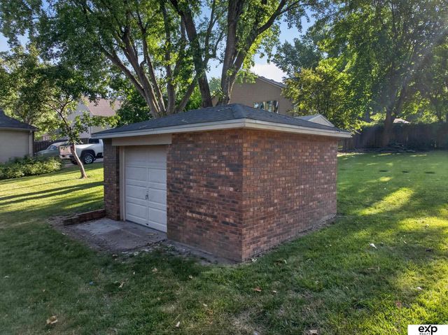 1804 Grove Road, Bellevue, NE 68005