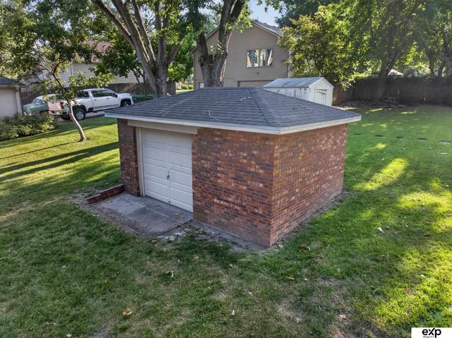1804 Grove Road, Bellevue, NE 68005