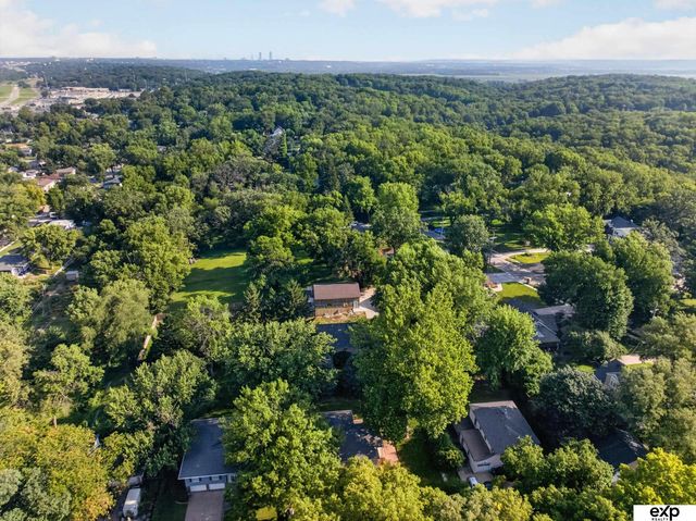 1804 Grove Road, Bellevue, NE 68005