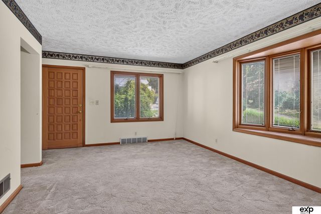 1804 Grove Road, Bellevue, NE 68005