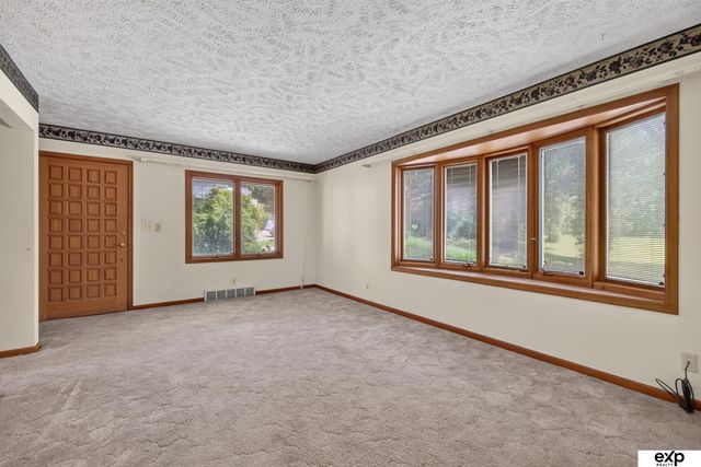 1804 Grove Road, Bellevue, NE 68005
