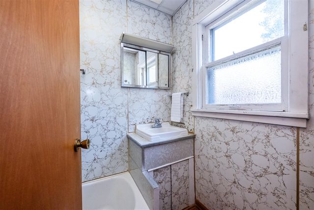 201 Sycamore Street, Three Oaks, MI 49128