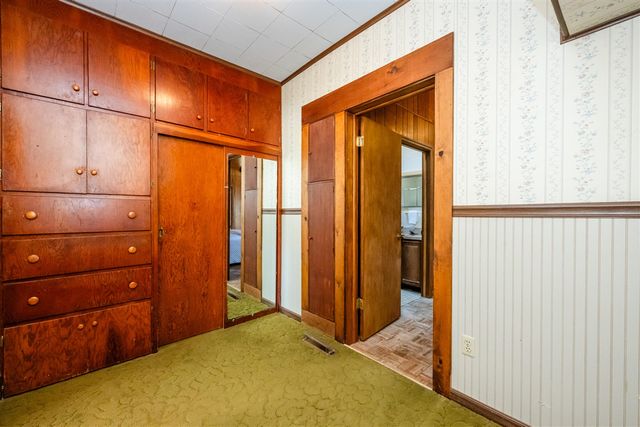 201 Sycamore Street, Three Oaks, MI 49128