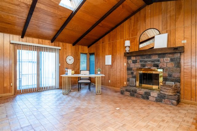 201 Sycamore Street, Three Oaks, MI 49128