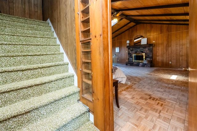 201 Sycamore Street, Three Oaks, MI 49128