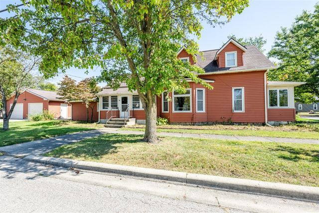 201 Sycamore Street, Three Oaks, MI 49128