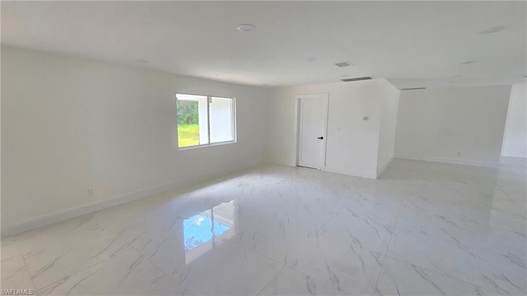 3689 Liberty SQ, FORT MYERS, FL 33908 — photo 4