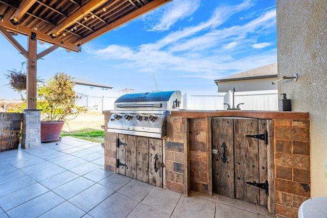 16434 WINDING BLOSSOM DRIVE, Groveland, FL 34736