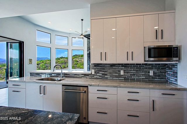 36444 N 61ST Street, Cave Creek, AZ 85331