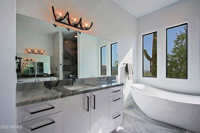 36444 N 61ST Street, Cave Creek, AZ 85331