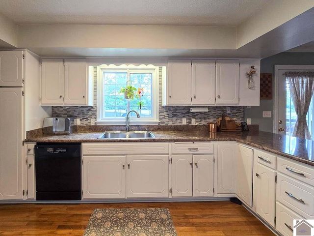 260 Briarwood Drive, Paducah, KY 42003