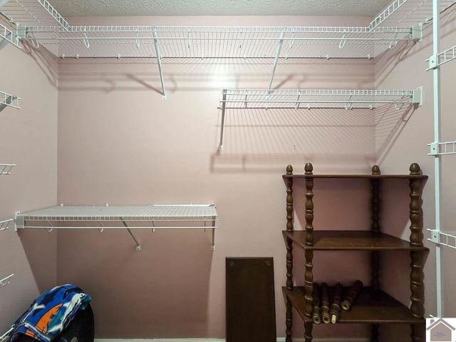 260 Briarwood Drive, Paducah, KY 42003