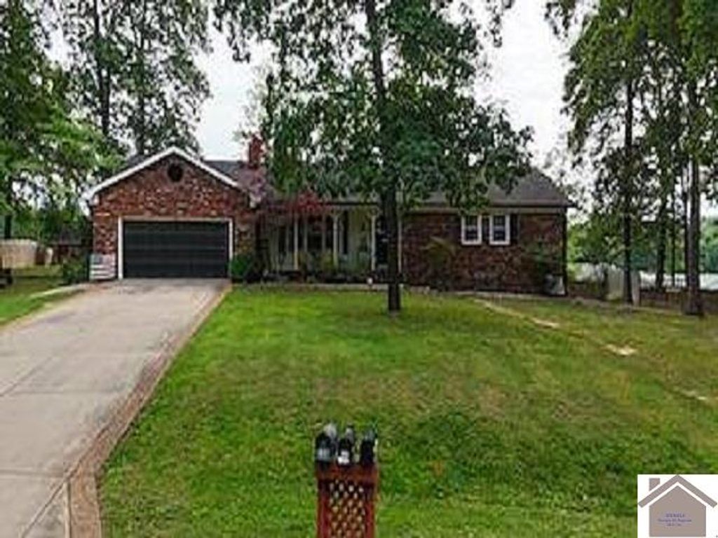 260 Briarwood Drive, Paducah, KY 42003
