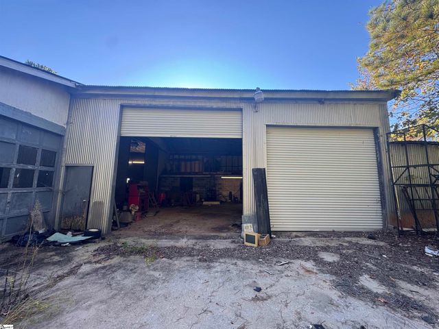 305 Burts Garage Road, Anderson, SC 29626