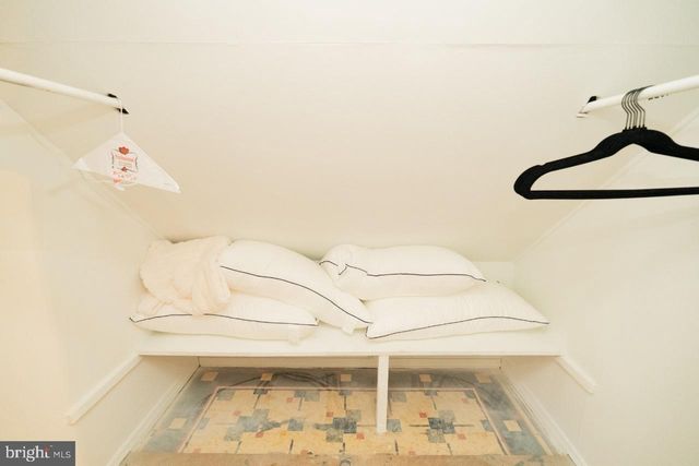 1037 16TH ST S, Arlington, VA 22202