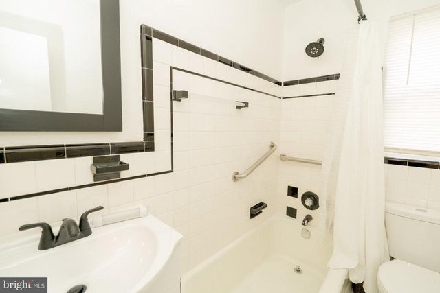 1037 16TH ST S, Arlington, VA 22202