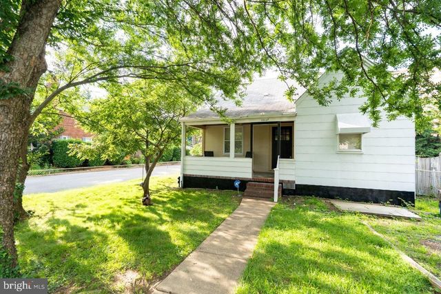 1037 16TH ST S, Arlington, VA 22202