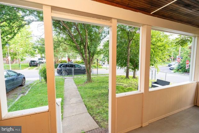 1037 16TH ST S, Arlington, VA 22202