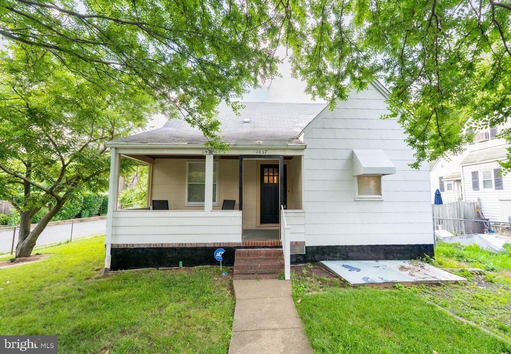 1037 16TH ST S, Arlington, VA 22202