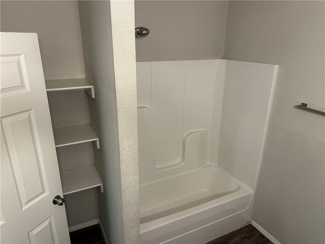 5110 Claxton Circle, Fayetteville, AR 72704