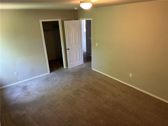 5110 Claxton Circle, Fayetteville, AR 72704