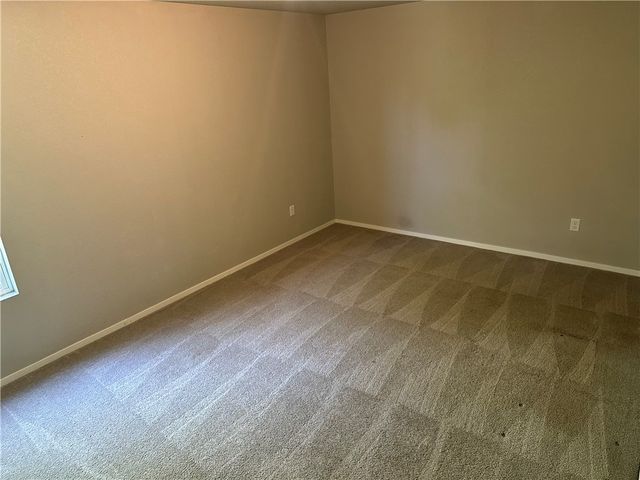 5110 Claxton Circle, Fayetteville, AR 72704