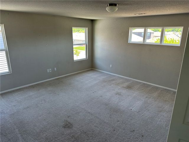 5110 Claxton Circle, Fayetteville, AR 72704