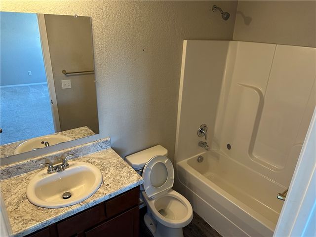 5110 Claxton Circle, Fayetteville, AR 72704