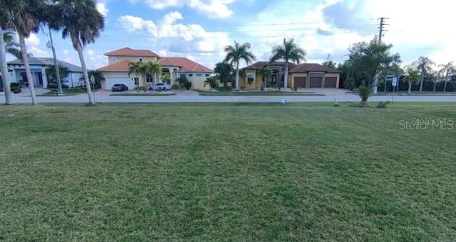 272 MADRID BOULEVARD, Punta Gorda, FL 33950