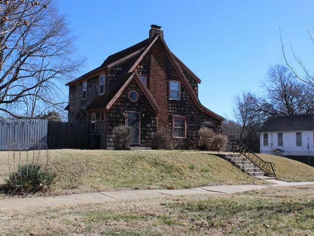 2247 Van Brunt Boulevard, Kansas City, MO 64127