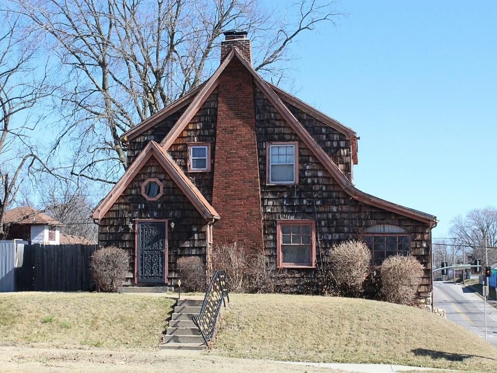 2247 Van Brunt Boulevard, Kansas City, MO 64127